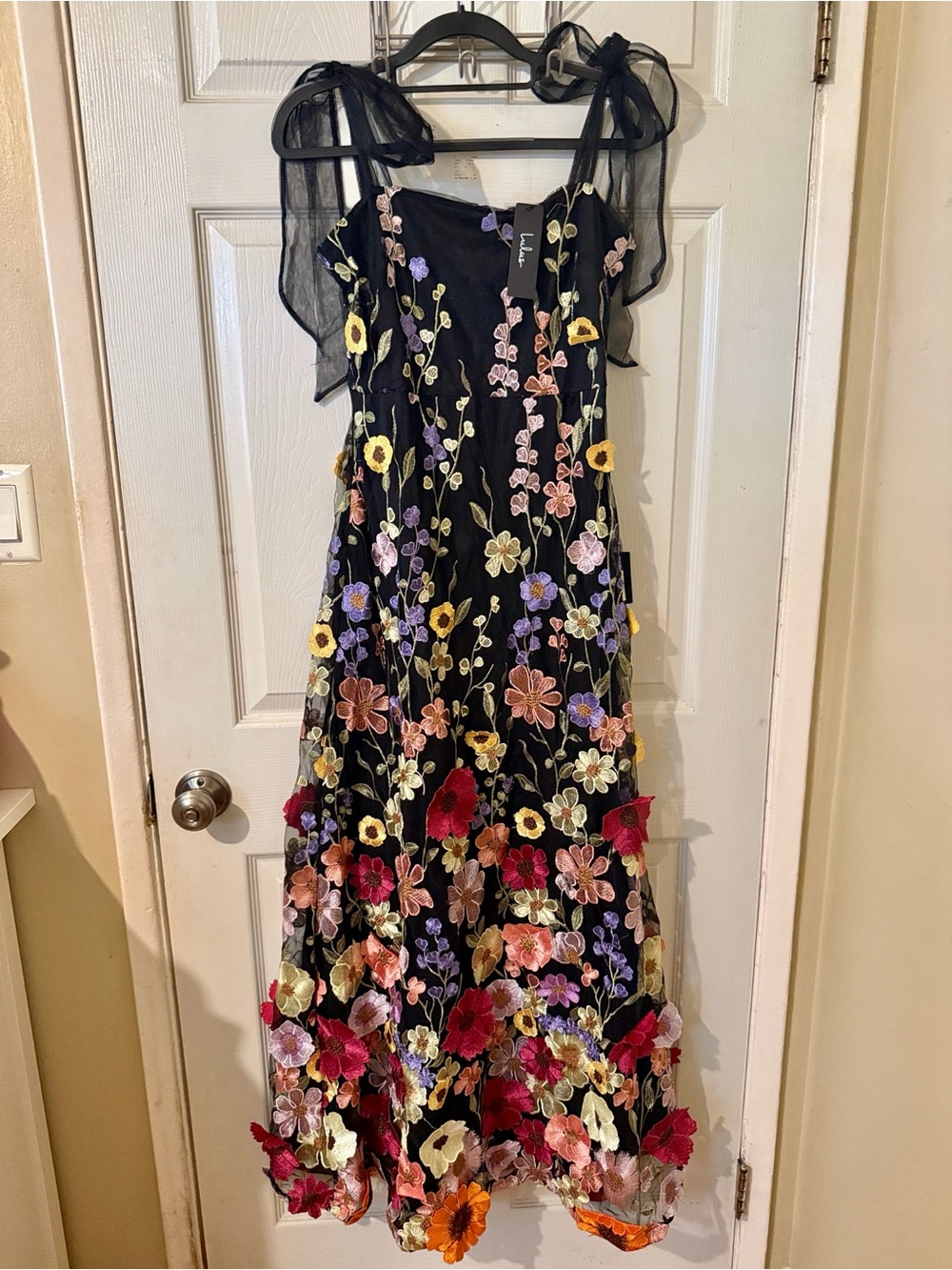 Black Floral Embroidered Maxi Dress - Picture 3 of 5